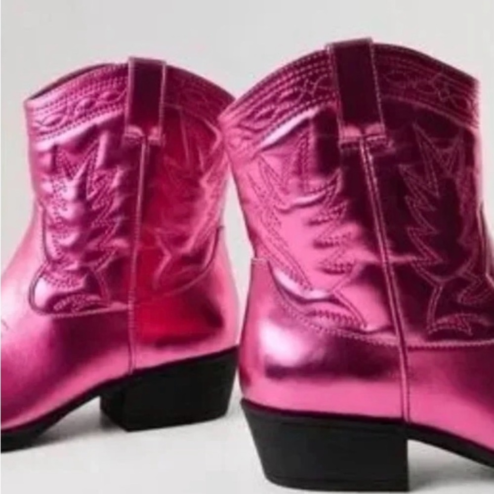 Coconuts by Matisse "Pistol" Ankle Booties - Picture 3 of 6